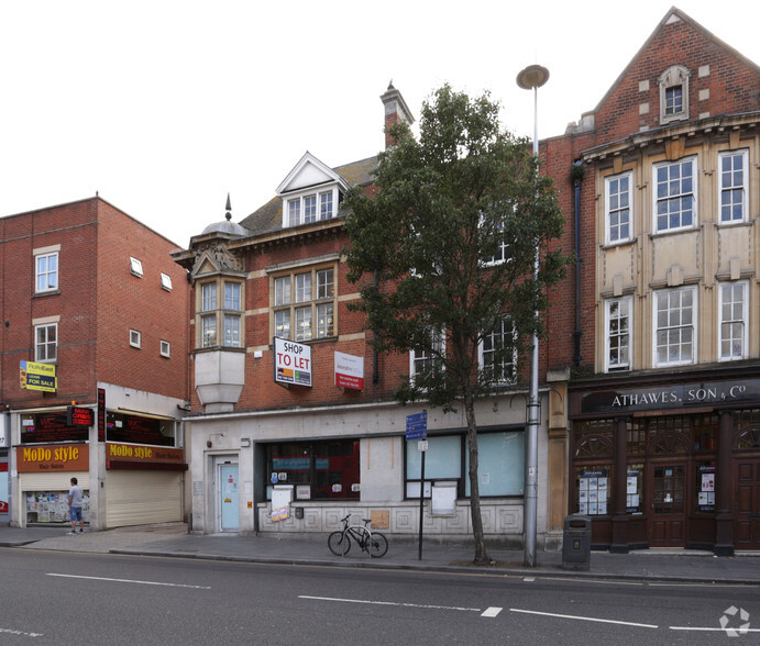 199-201 High St, London for lease - Building Photo - Image 2 of 6