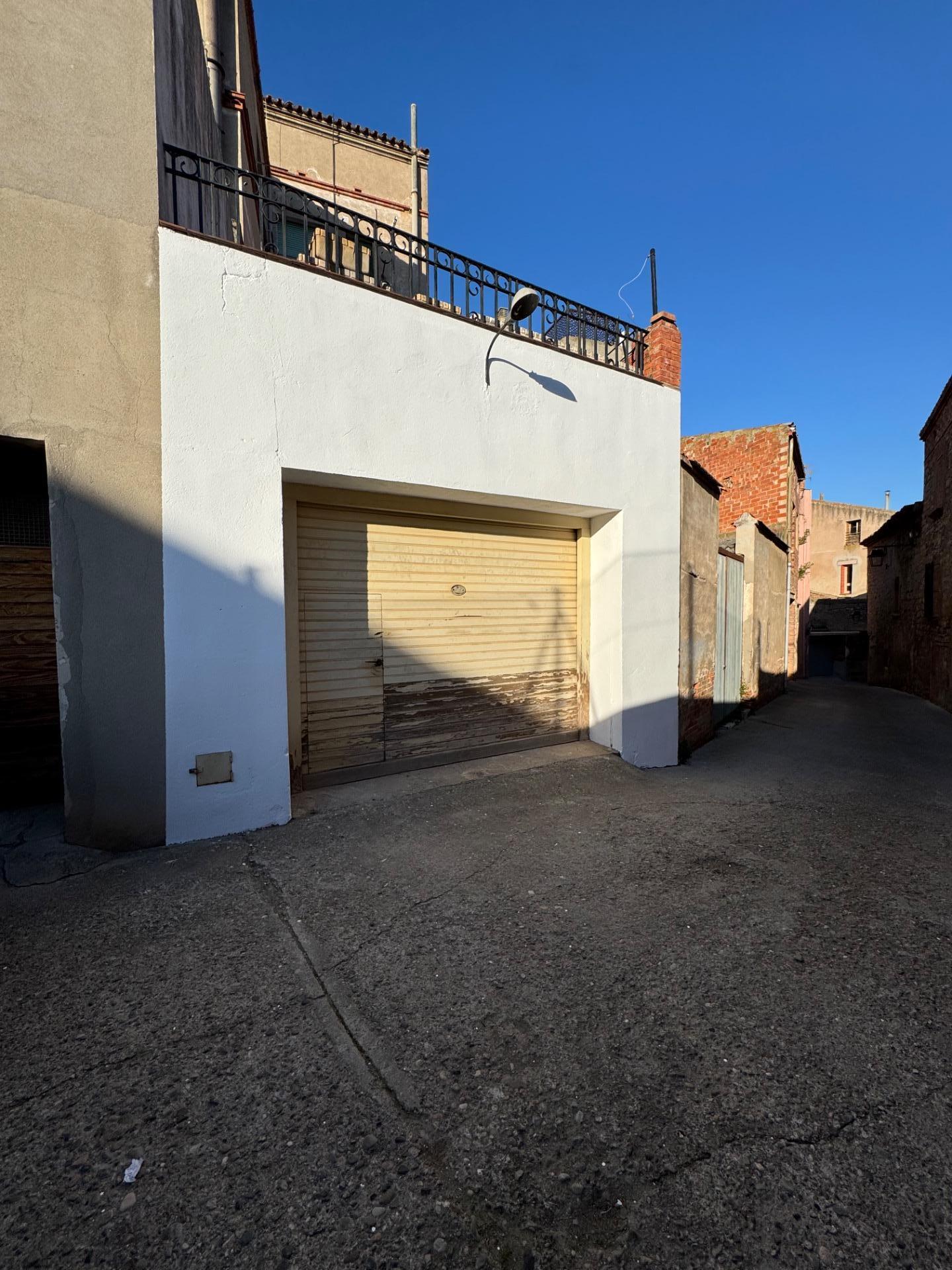 Immeuble residentiel dans Calaf, Barcelona à vendre Photo du bâtiment- Image 1 de 5