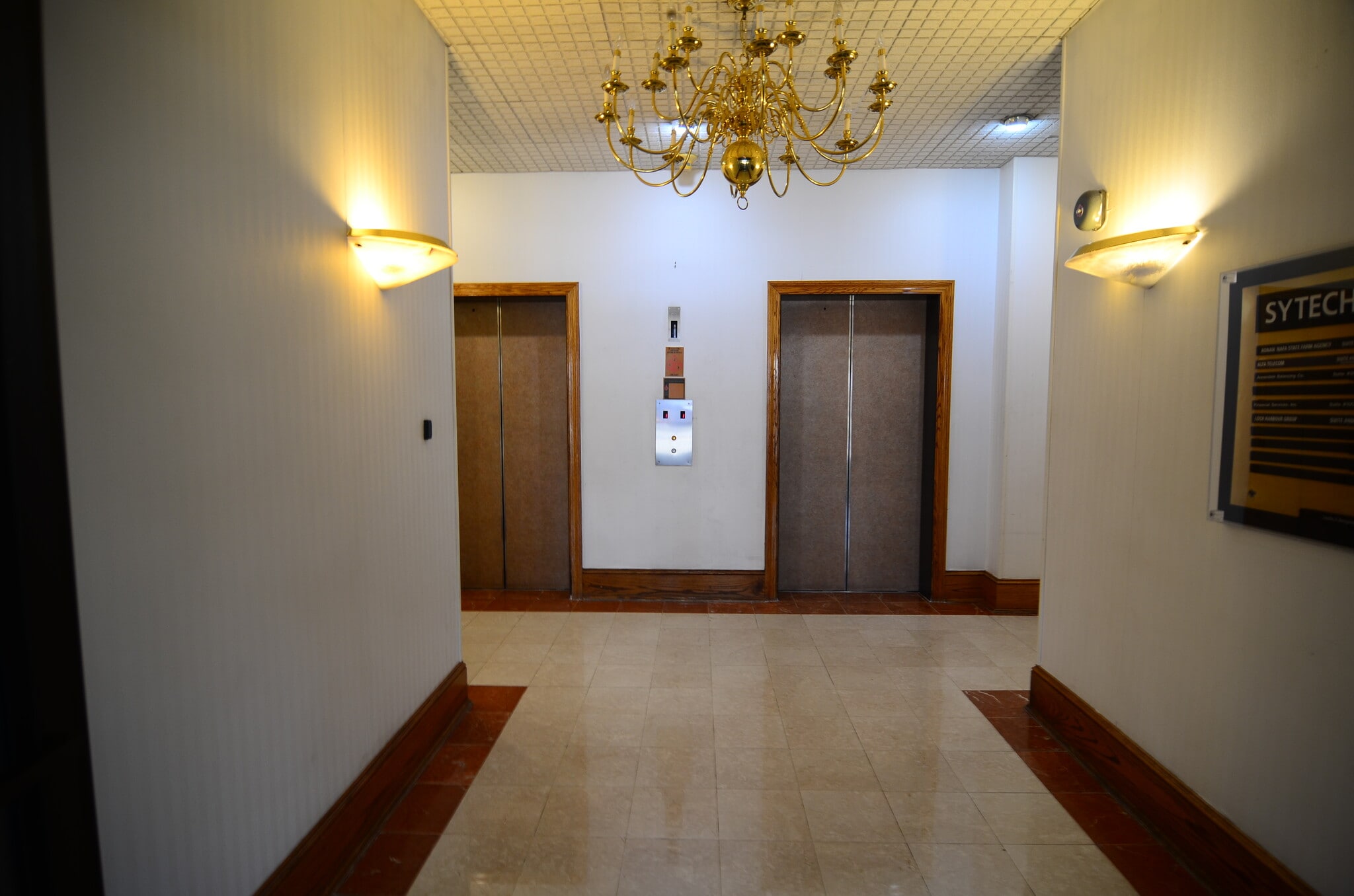 6121 Lincolnia Rd, Alexandria, VA for sale Interior Photo- Image 1 of 9