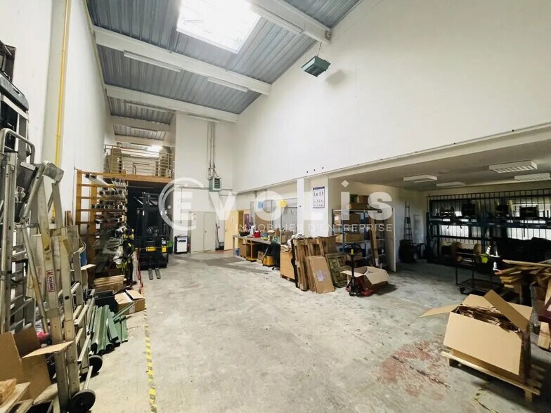 65 Avenue Du General De Gaulle, Champs-sur-Marne for lease - Interior Photo - Image 1 of 10