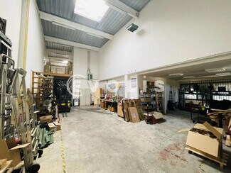 Plus de détails pour 65 Avenue Du General De Gaulle, Champs-sur-Marne - Local d'activités à louer