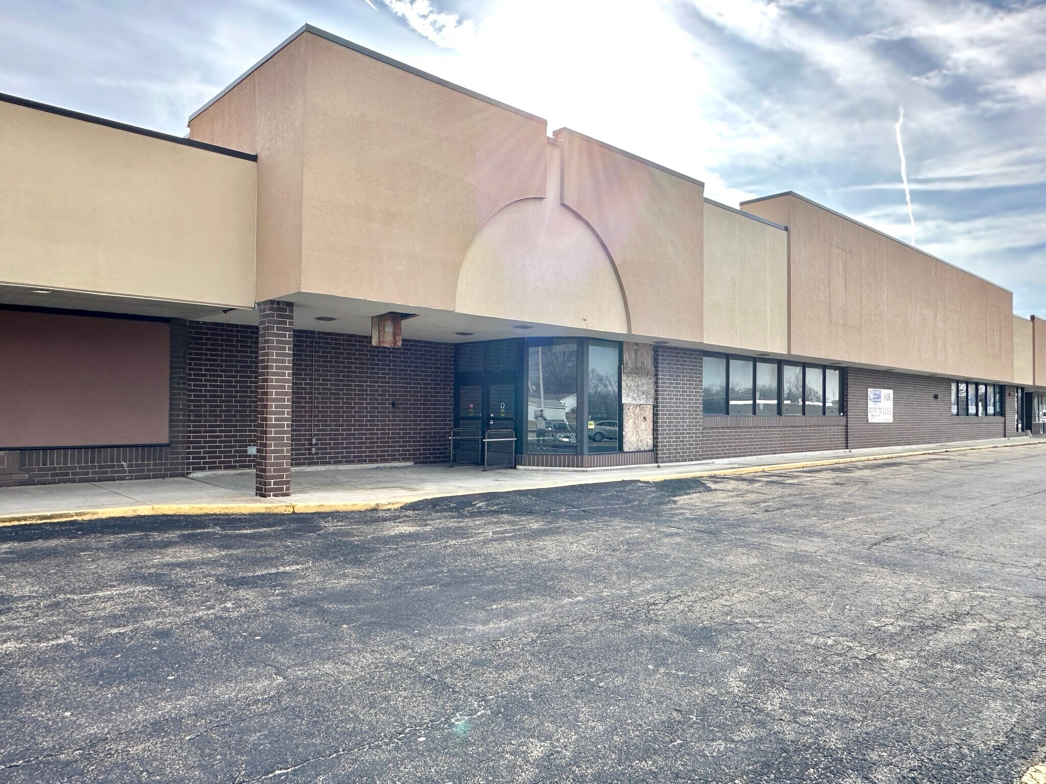 1507 N Bowman, Danville, IL for lease Building Photo- Image 1 of 3