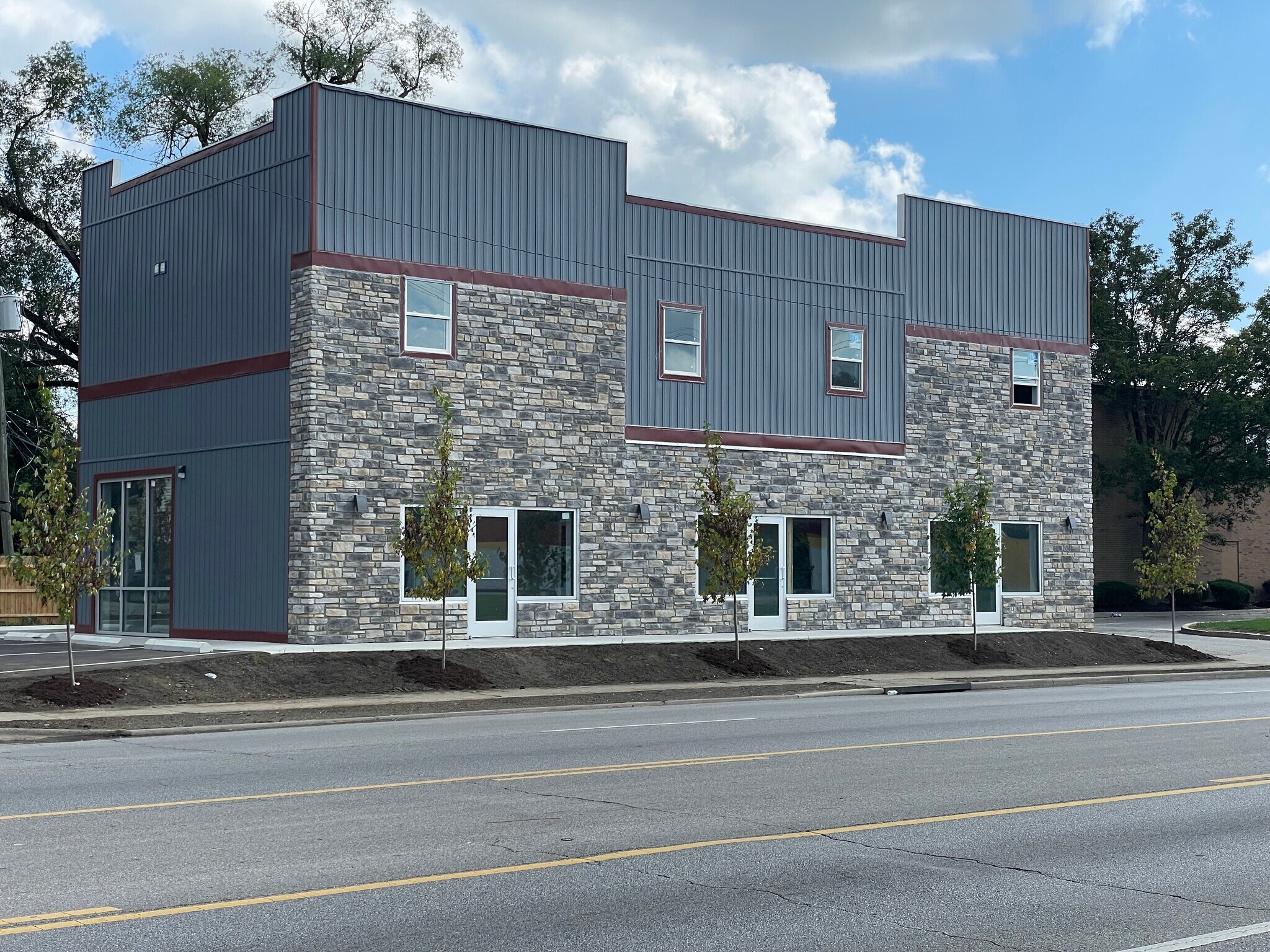 836 S Hamilton Rd, Whitehall, OH à vendre Photo du bâtiment- Image 1 de 1