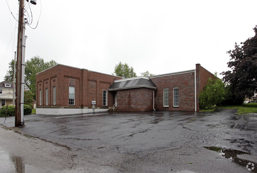 149 N Prospect St, Ravenna, OH à louer - Photo du bâtiment - Image 2 de 3