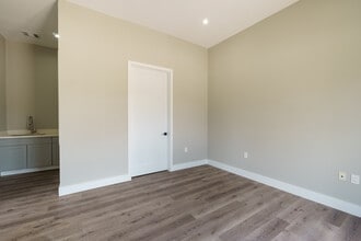 4224 Cypress Creek Pky, Houston, TX for lease Interior Photo- Image 2 of 18