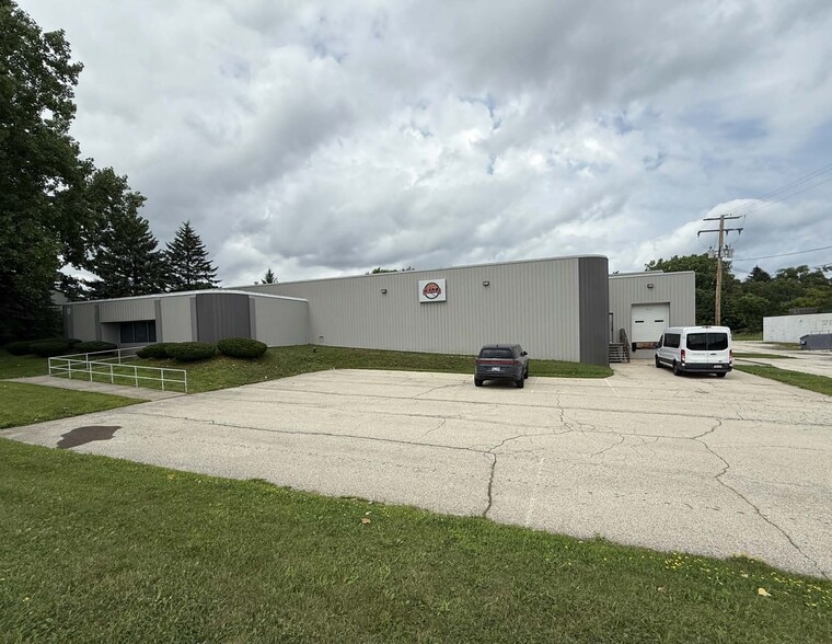 4726 6 Mile Rd, Racine, WI for sale - Building Photo - Image 3 of 6