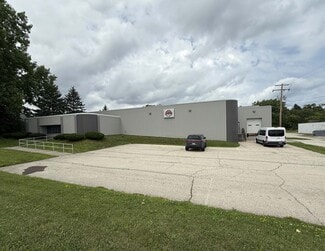 More details for 4726 6 Mile Rd, Racine, WI - Sports & Entertainment for Sale