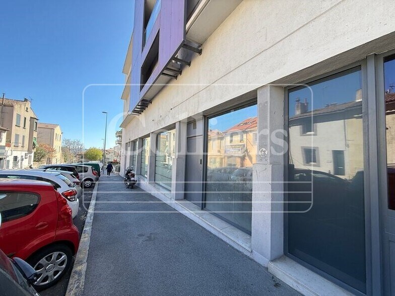 29 Rue Leon Meisserel, Marseille à louer - Photo du bâtiment - Image 1 de 4