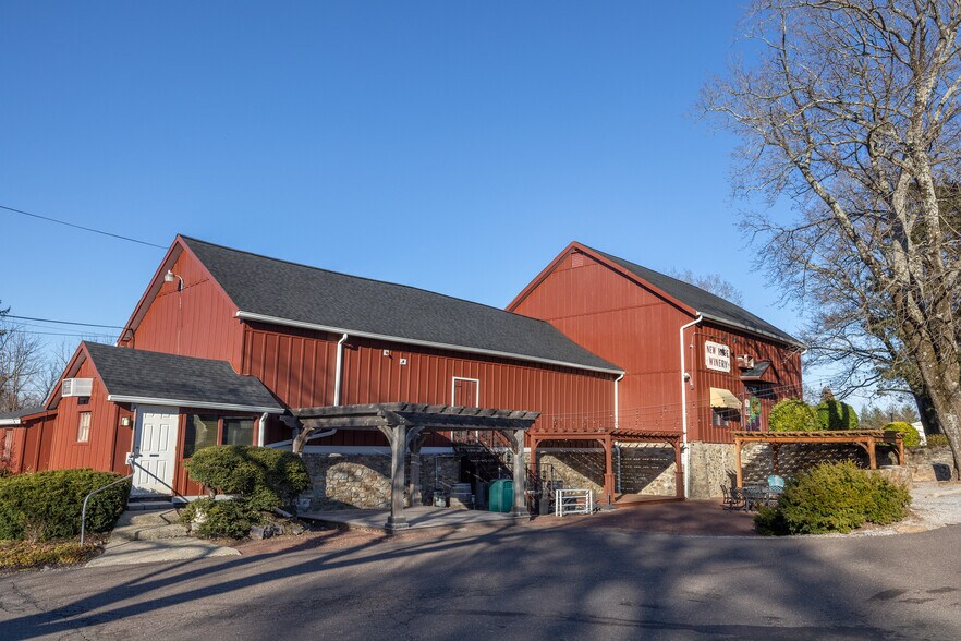 6123 Lower York Rd, New Hope, PA à vendre - Photo du bâtiment - Image 2 de 42