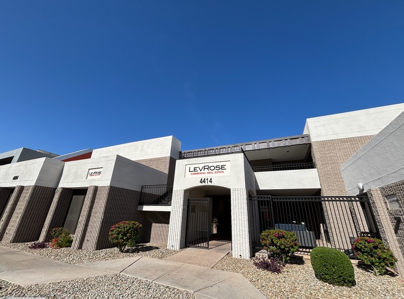 4414 N Civic Center Plz, Scottsdale, AZ for lease - Primary Photo - Image 1 of 4