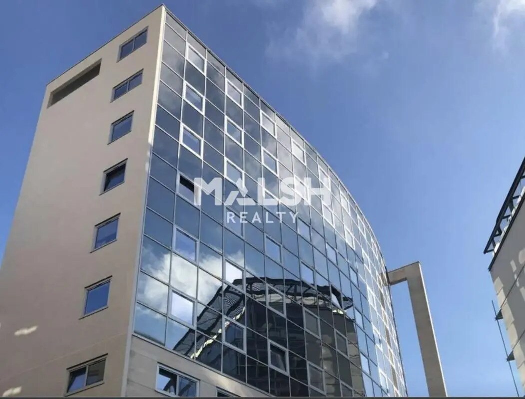 Office in Caluire-et-Cuire for sale Building Photo- Image 1 of 13