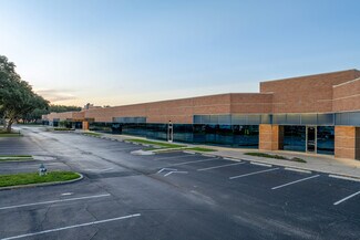 Plus de détails pour 6101 Chancellor Dr, Orlando, FL - Plusieurs types d'espaces à louer