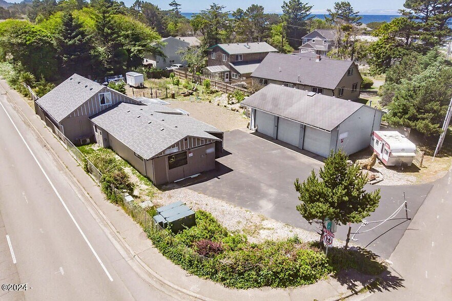 20 Willow St, Depoe Bay, OR à vendre - Photo principale - Image 1 de 43
