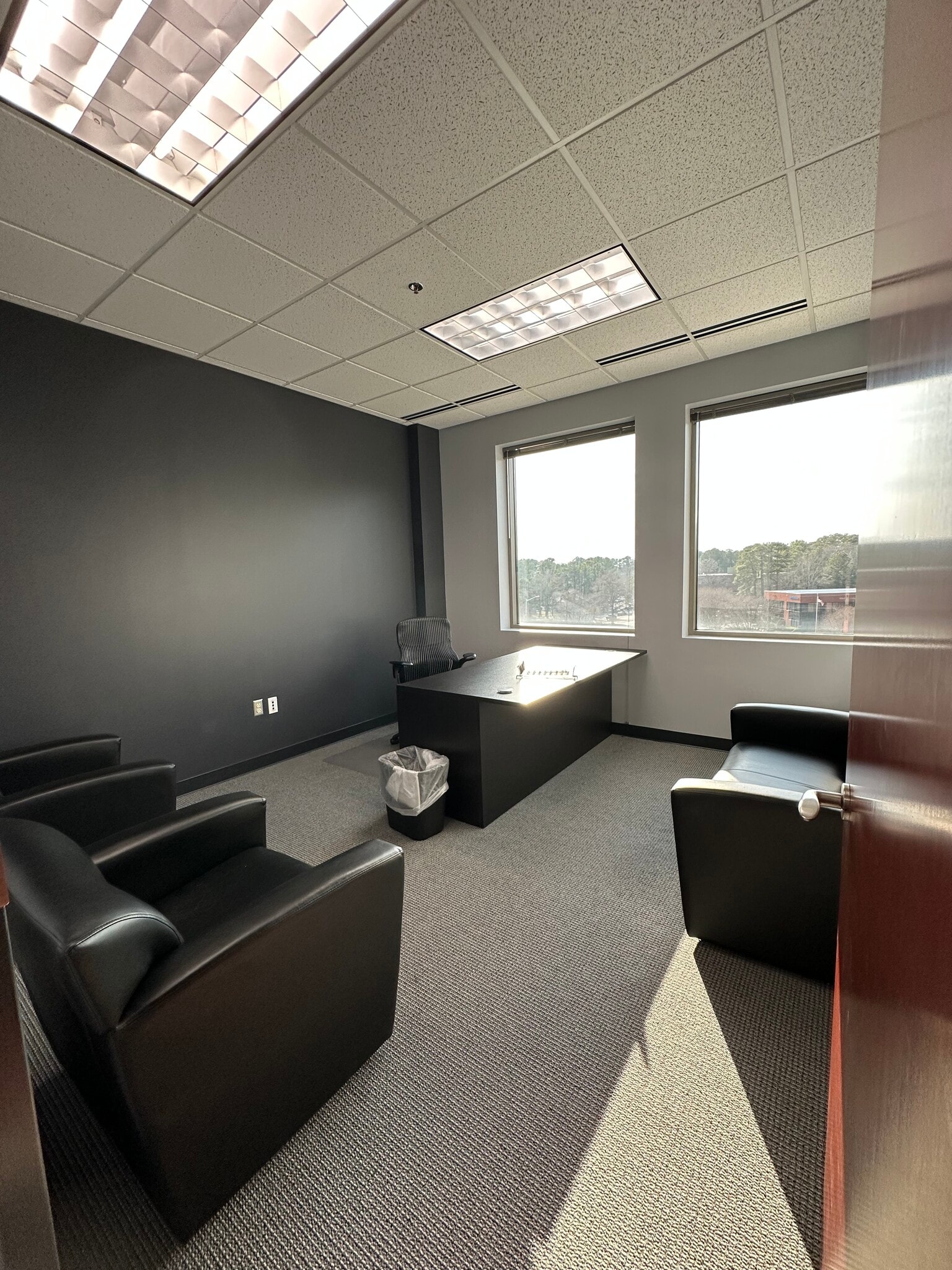 477 Viking Dr, Virginia Beach, VA for lease Interior Photo- Image 1 of 10