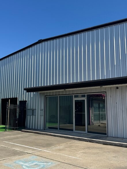 3505 Highway 146, Bacliff, TX for lease - Building Photo - Image 2 of 3