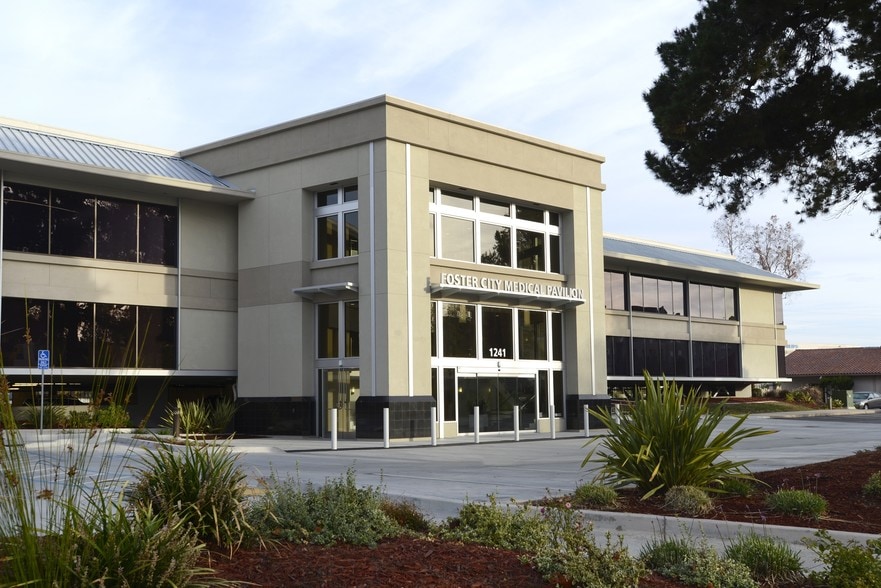 1241 E Hillsdale Blvd, Foster City, CA for lease - Primary Photo - Image 1 of 16