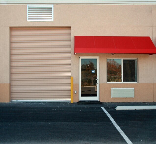 17649 Us-27 Hwy, Clermont, FL à louer - Photo du bâtiment - Image 2 de 3