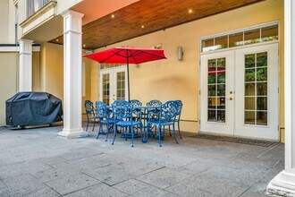 15 Prince Arthur Ave, Toronto, ON à louer Photo du bâtiment- Image 2 de 16