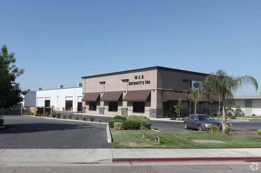 515 Noble Ave, Farmersville, CA for lease - Primary Photo - Image 1 of 7