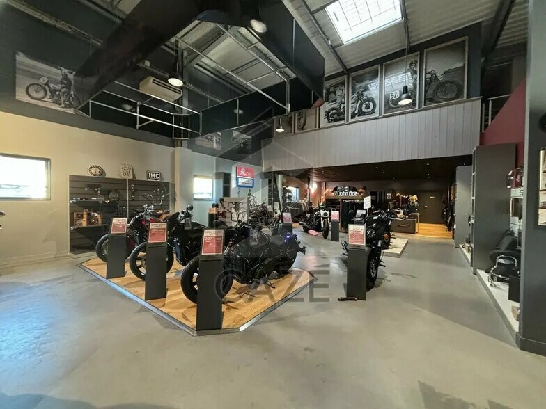 Flex in Mérignac for lease - Building Photo - Image 2 of 9