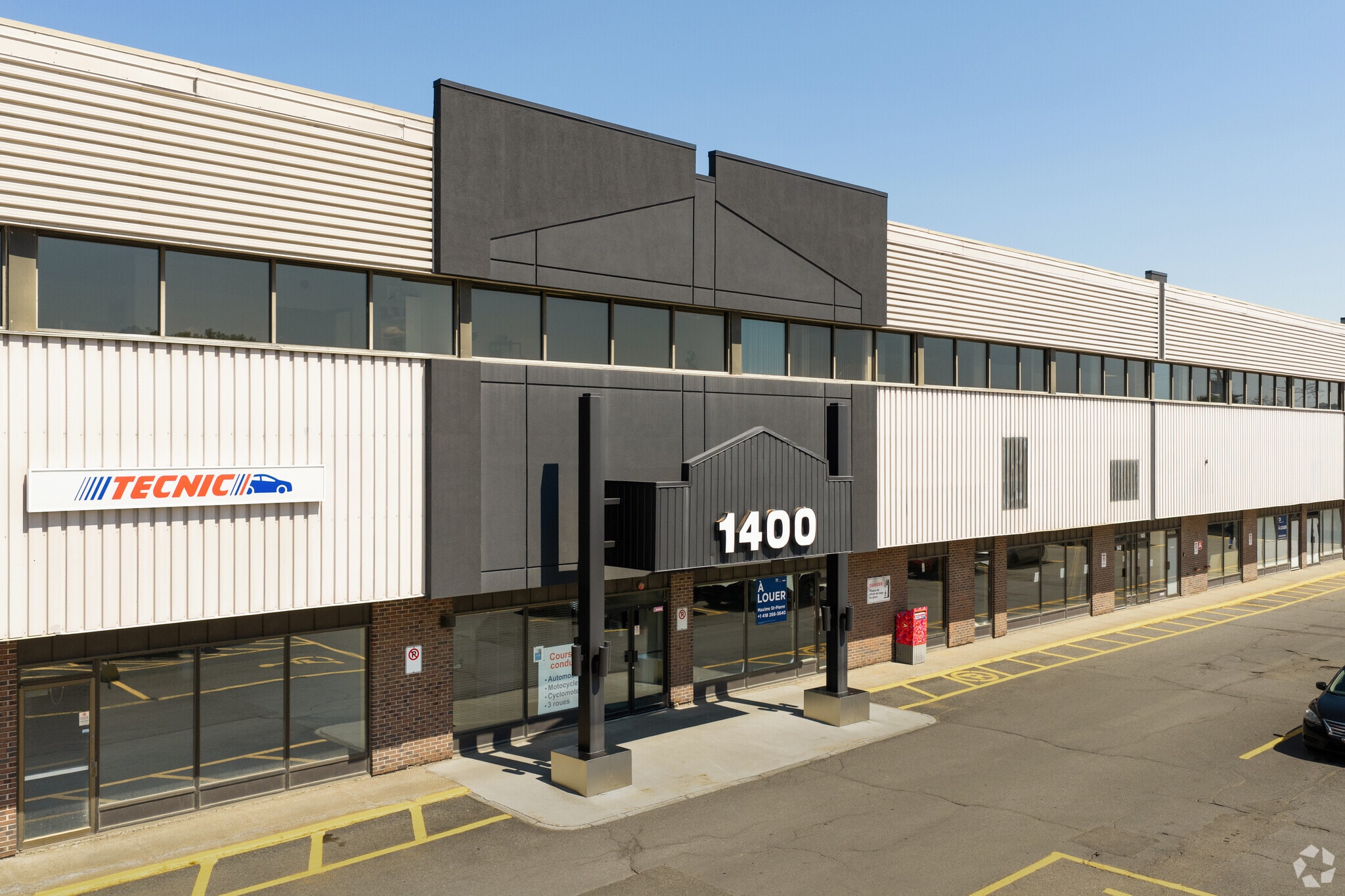 1400 Av St-Jean-Baptiste, Québec, QC à louer Photo principale- Image 1 de 34