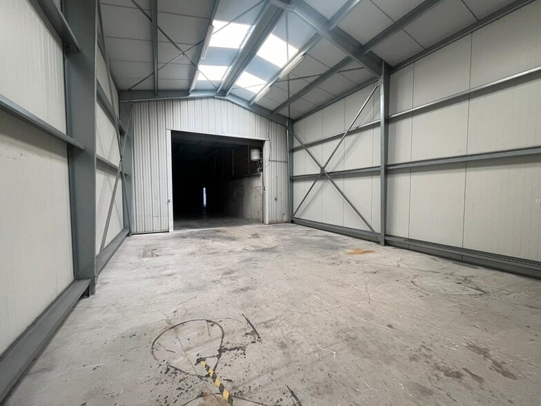 57 Rue Gaston De Flotte, Marseille for lease - Interior Photo - Image 3 of 6