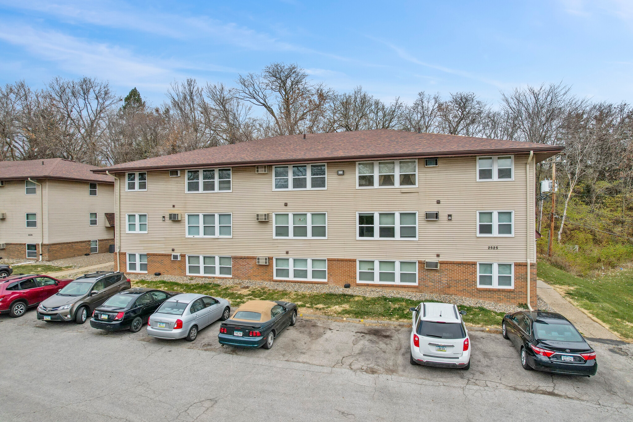 2525-2535 Clarkson Ave, Des Moines, IA for sale Primary Photo- Image 1 of 8