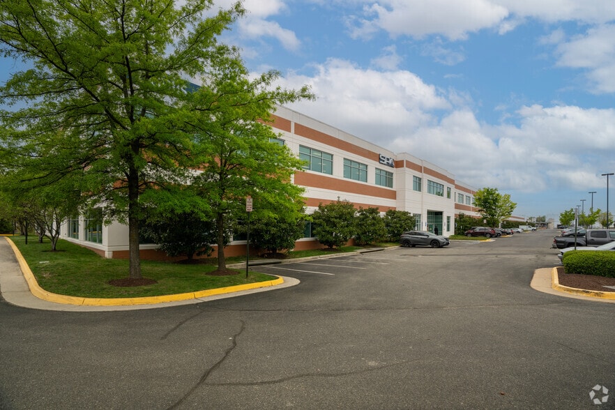 8211 Terminal Rd, Lorton, VA for lease - Building Photo - Image 1 of 9