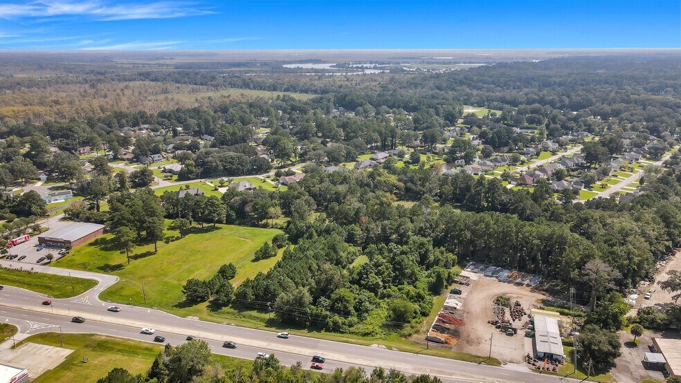 Hwy 17, Richmond Hill, GA à vendre - Photo du bâtiment - Image 3 de 7