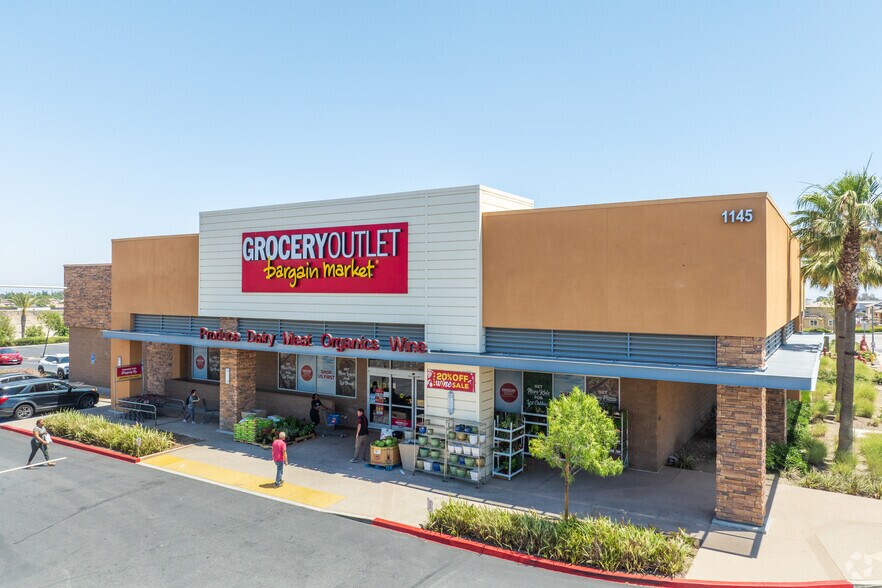 Ayala Dr & Hwy 210, Rialto, CA à louer - Photo principale - Image 2 de 2