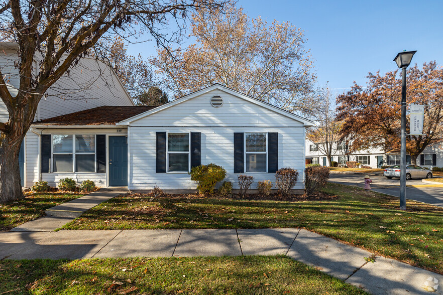 275 S Fort Ln, Layton, UT for sale - Primary Photo - Image 1 of 1