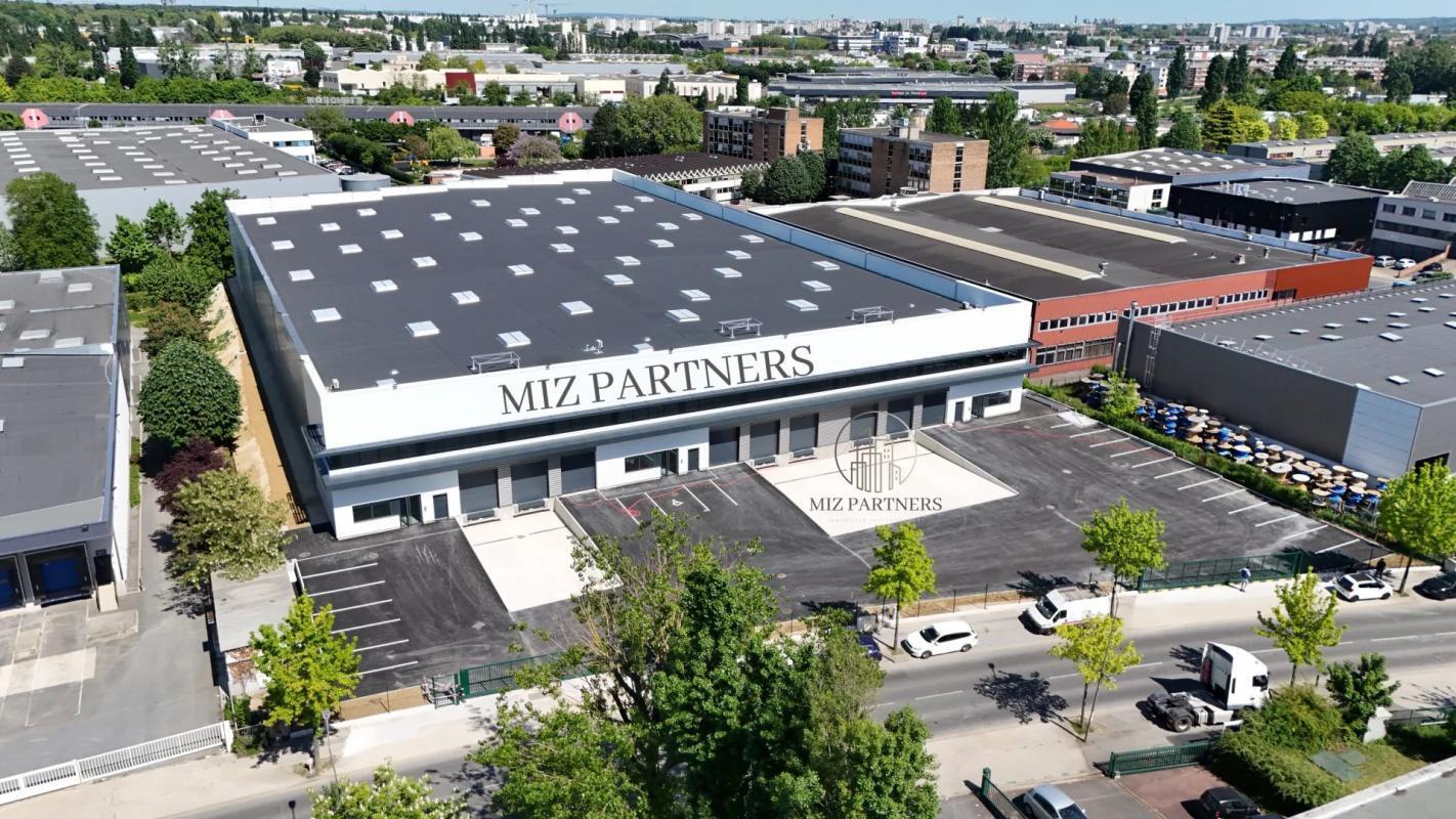 Industrial in Le Blanc Mesnil for lease Aerial- Image 1 of 9