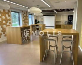 2-4 Place Des Vosges, Courbevoie for lease Interior Photo- Image 2 of 3