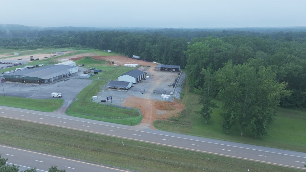 5050 US-79, Paris, TN for sale - Commercial Listing Video - Image 2 of 54