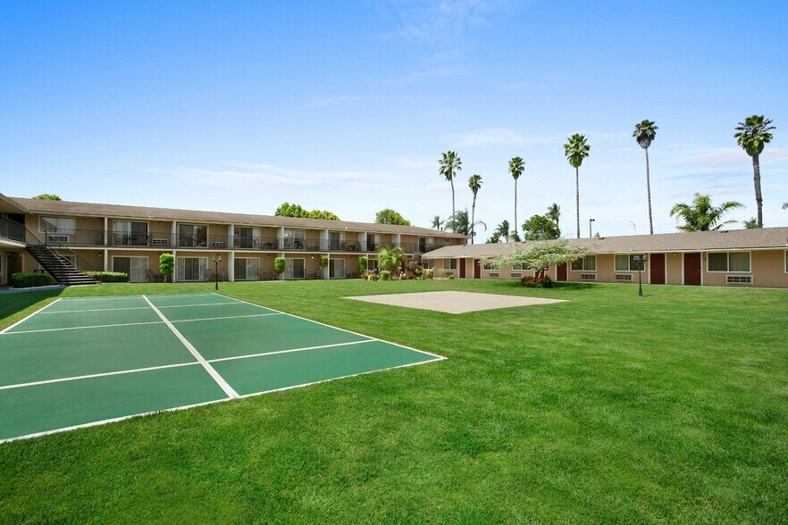 1514 S Broadway, Santa Maria, CA à vendre - Photo du bâtiment - Image 2 de 13