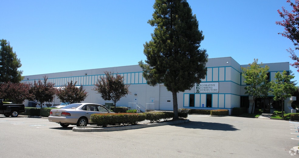 4200-4210 Business Center Dr, Fremont, CA for lease - Building Photo - Image 2 of 5