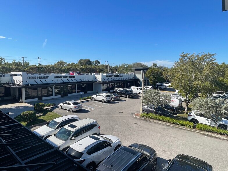 12655-12753 S Dixie Hwy, Miami, FL à louer - Photo du bâtiment - Image 2 de 8