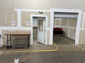 302 S 4th St, Emmaus, PA à louer Photo intérieure- Image 2 de 7