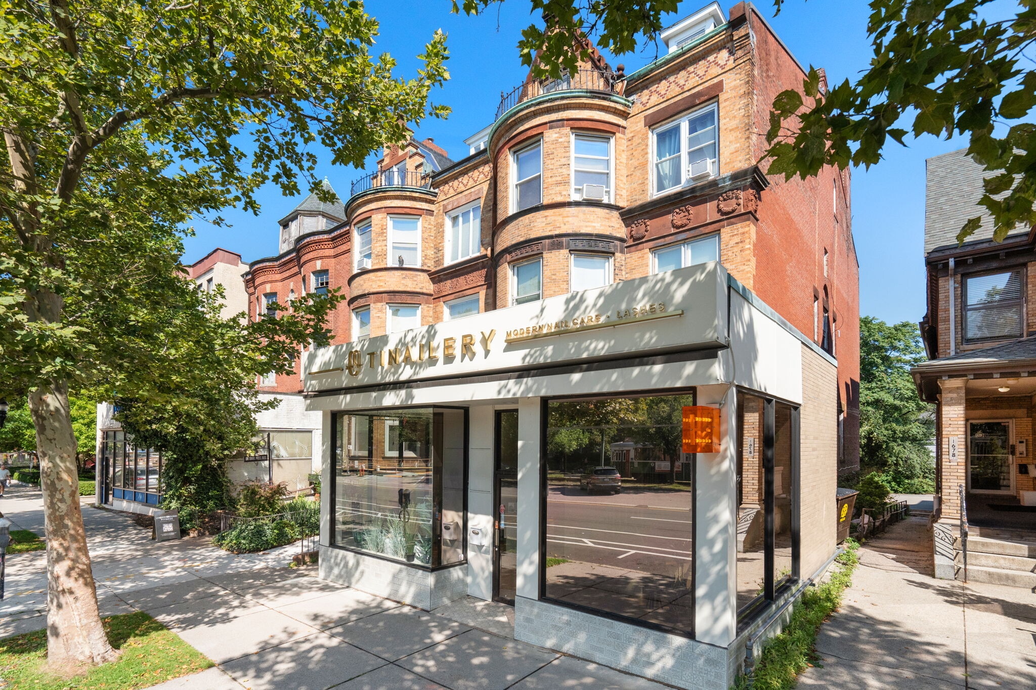 1680 Beacon St, Brookline, MA for lease Interior Photo- Image 1 of 41