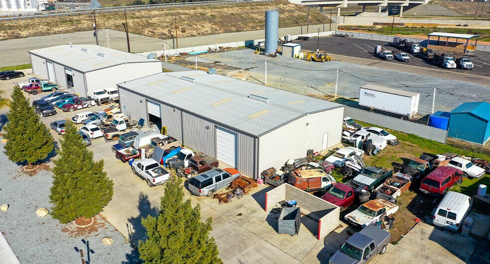 28810-28820 Avenue 15 1/2, Madera, CA for lease - Building Photo - Image 3 of 8