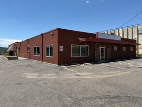 3931 Holly St, Denver, CO à louer Photo intérieure- Image 1 de 11