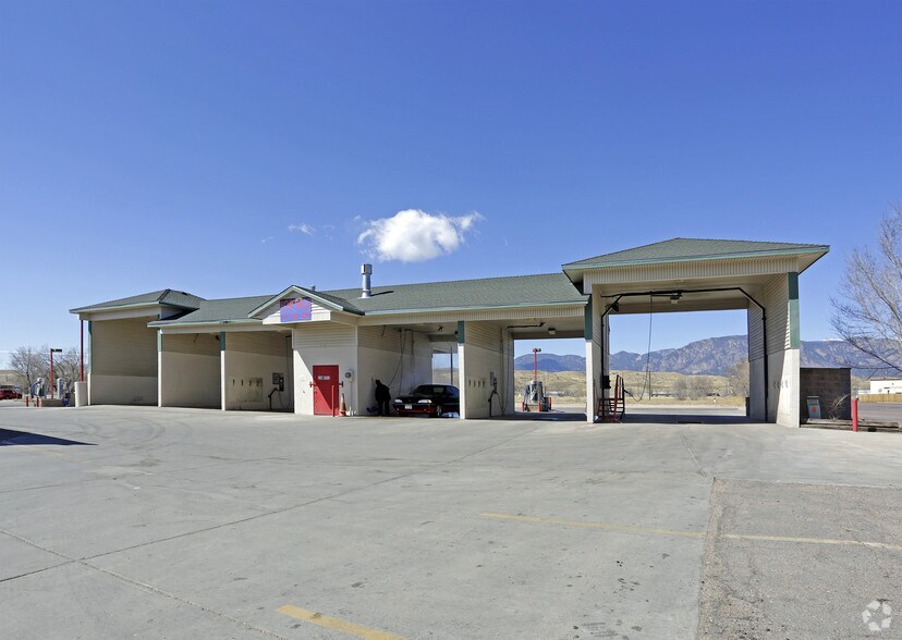 Car Wash Portfolio portefeuille de 3 propriétés à vendre sur LoopNet.ca - Photo du bâtiment - Image 3 de 4