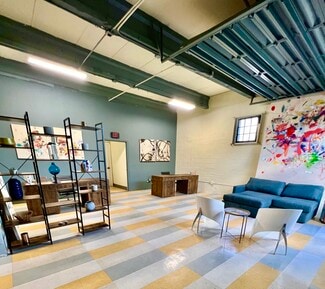 Plus de détails pour 3257 NW 7th Avenue Cir, Miami, FL - Local d'activités à louer