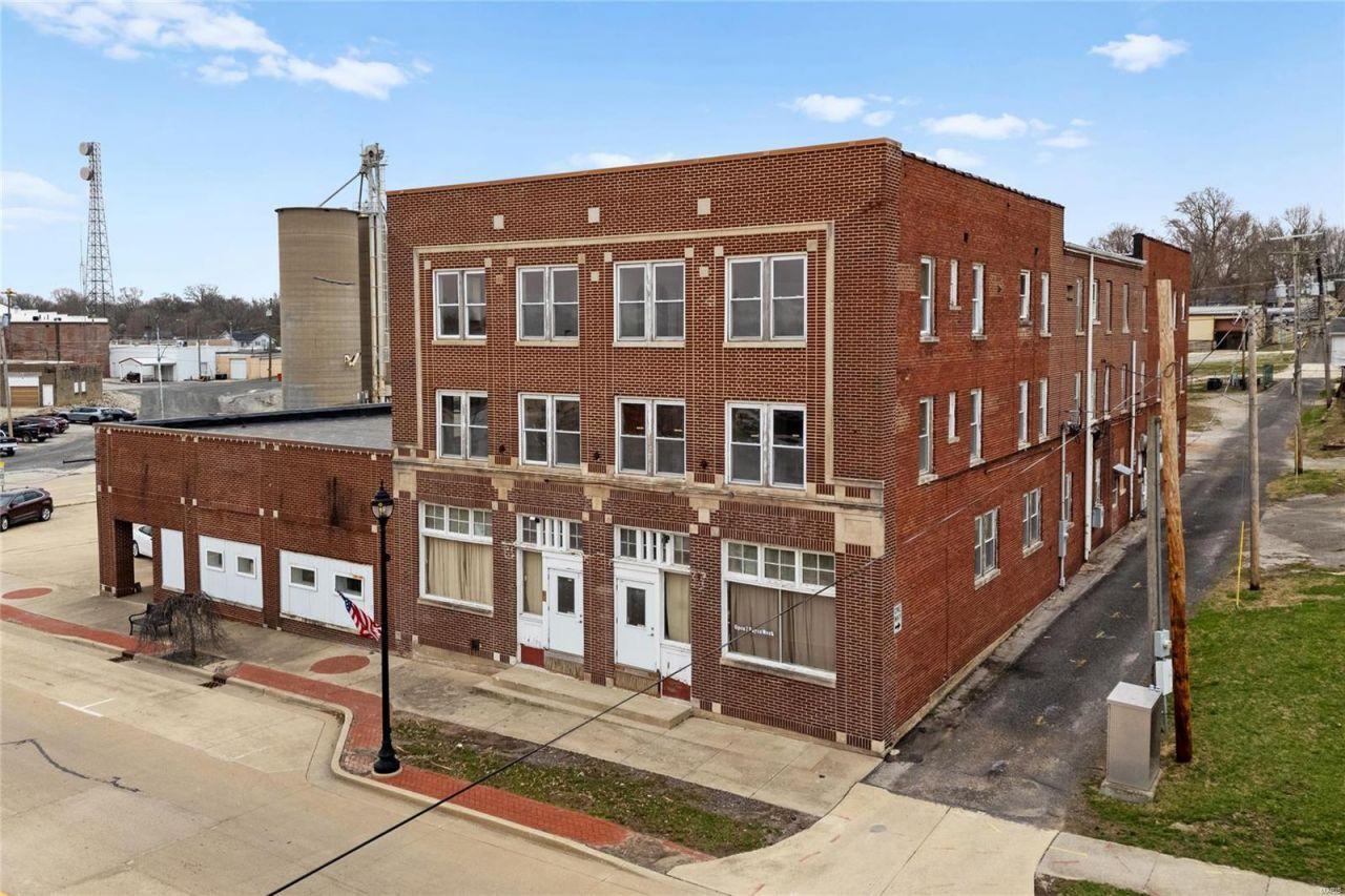 612 W Gallatin St, Vandalia, IL for sale Primary Photo- Image 1 of 29