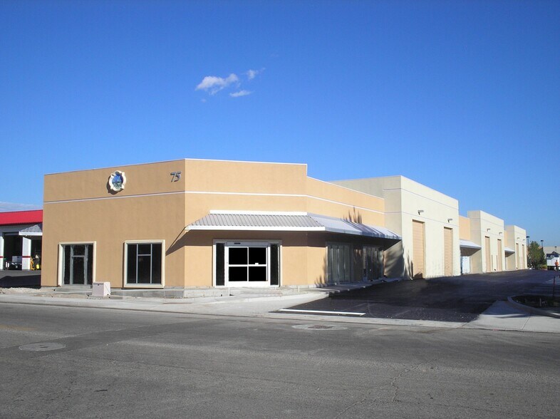 75 E Patriot Blvd, Reno, NV à louer - Photo du bâtiment - Image 3 de 3