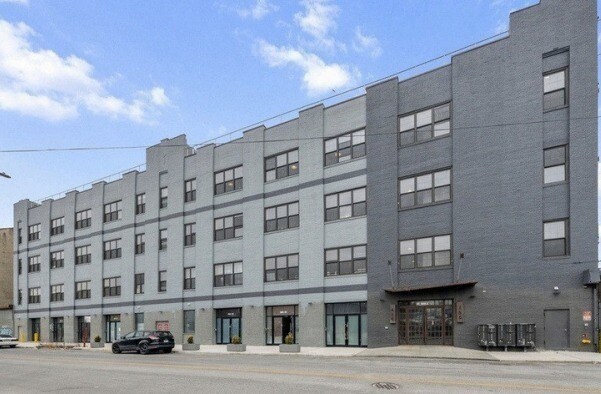 456 Johnson Ave, Brooklyn, NY for lease Building Photo- Image 1 of 7