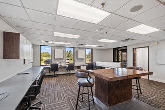 9701-9727 Valley View Rd, Eden Prairie, MN for lease Interior Photo- Image 2 of 10