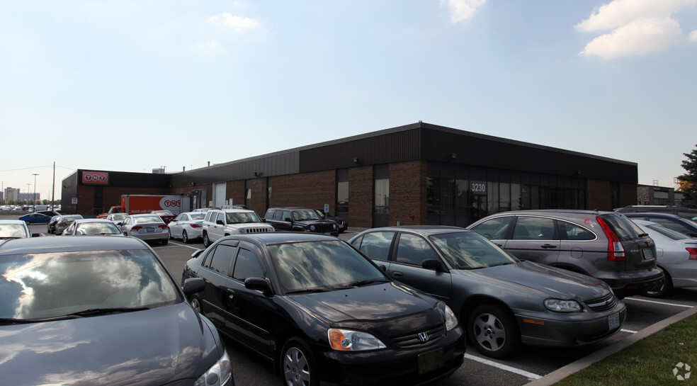 3230 American Dr, Mississauga, ON for lease - Building Photo - Image 2 of 2