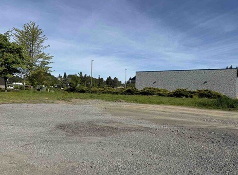 260 Kelso Dr, Kelso, WA à vendre - Photo du bâtiment - Image 1 de 1