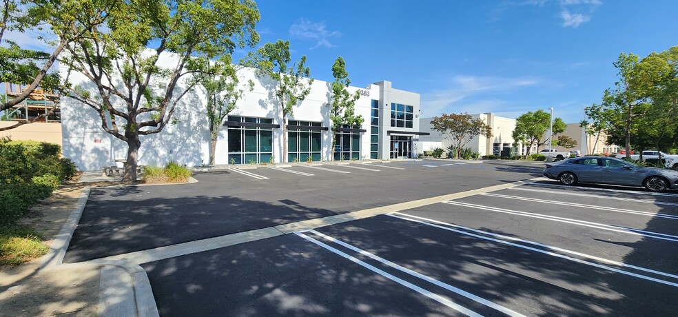 9383 Charles Smith Ave, Rancho Cucamonga, CA for lease - Building Photo - Image 3 of 3